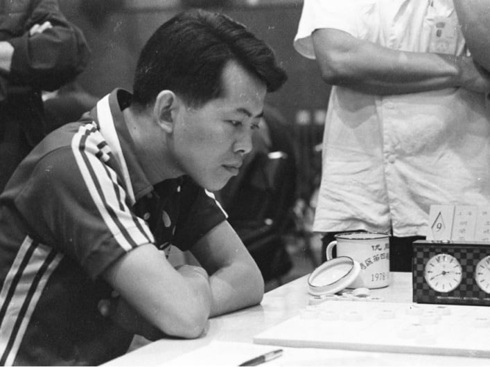 Hu Ronghua at a public Xiangqi event